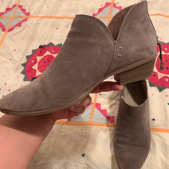 Kenneth Cole Booties - Picture 4 of 5